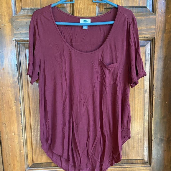 Old navy tee - Picture 1 of 2